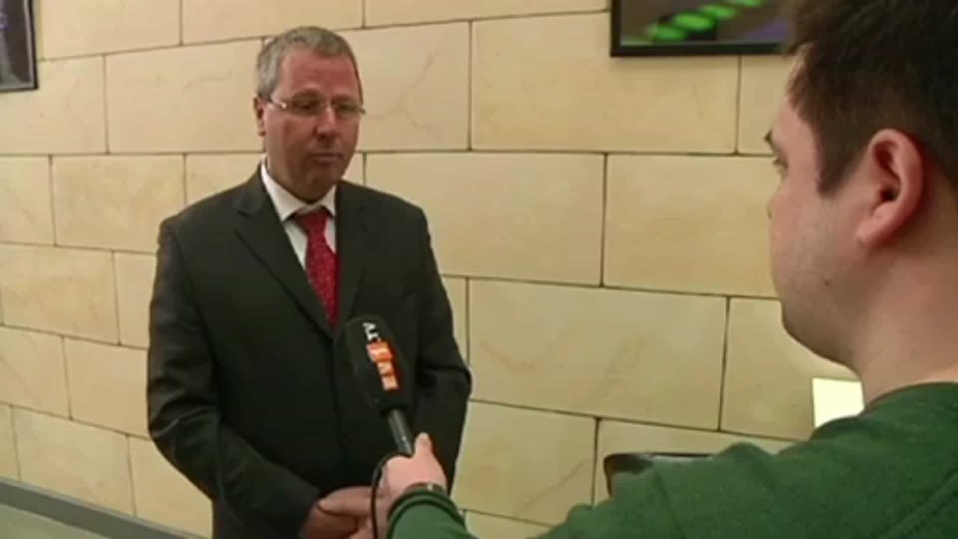 23-Jähriger zusammengeschlagen und angezündet