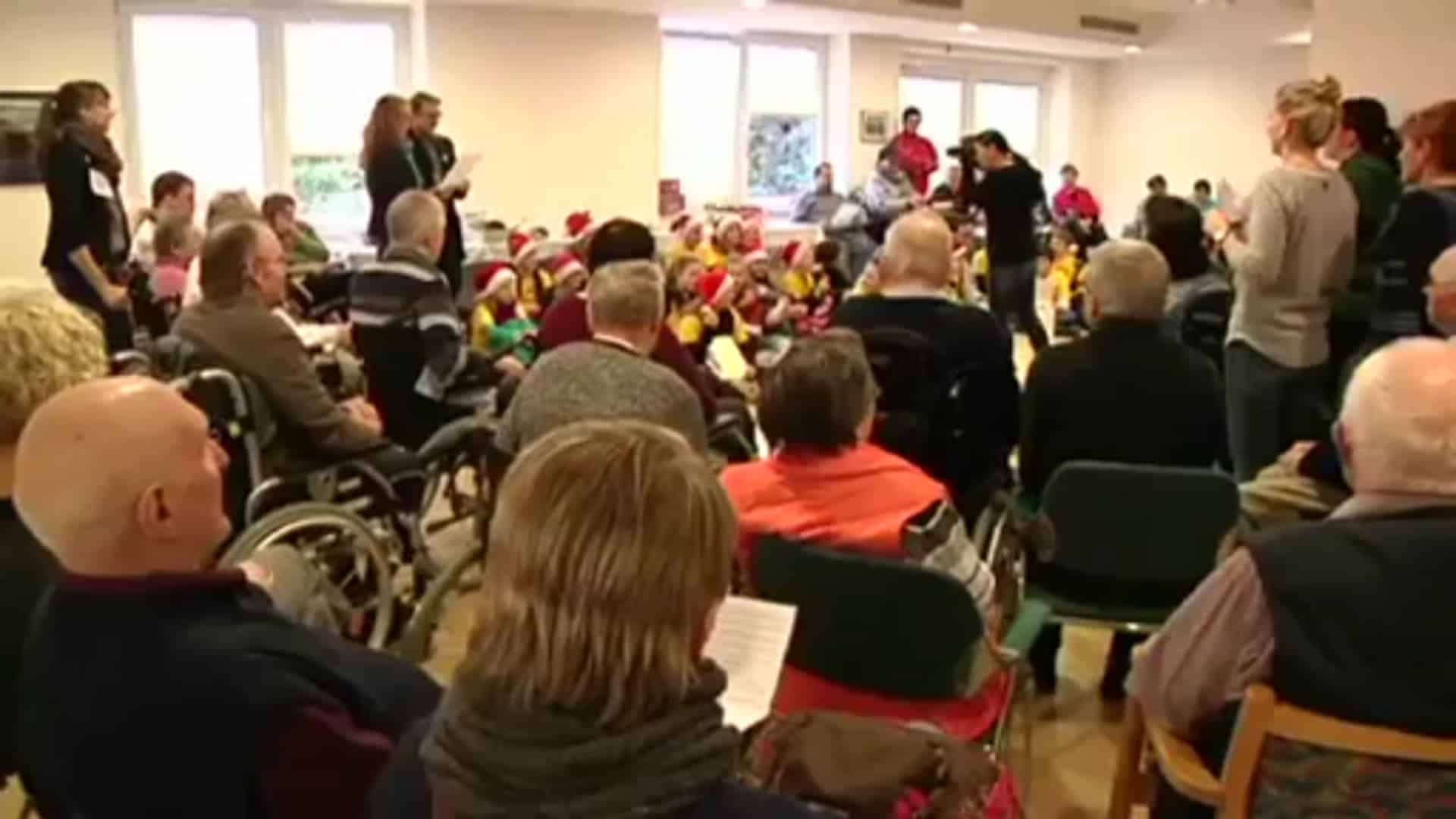 Harener Schüler lesen im Seniorenzentrum
