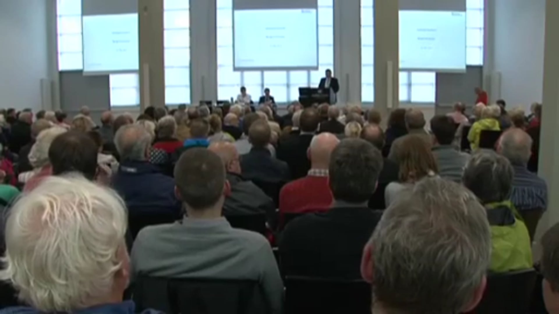 Konzepte für neues Hallenbad vorgestellt