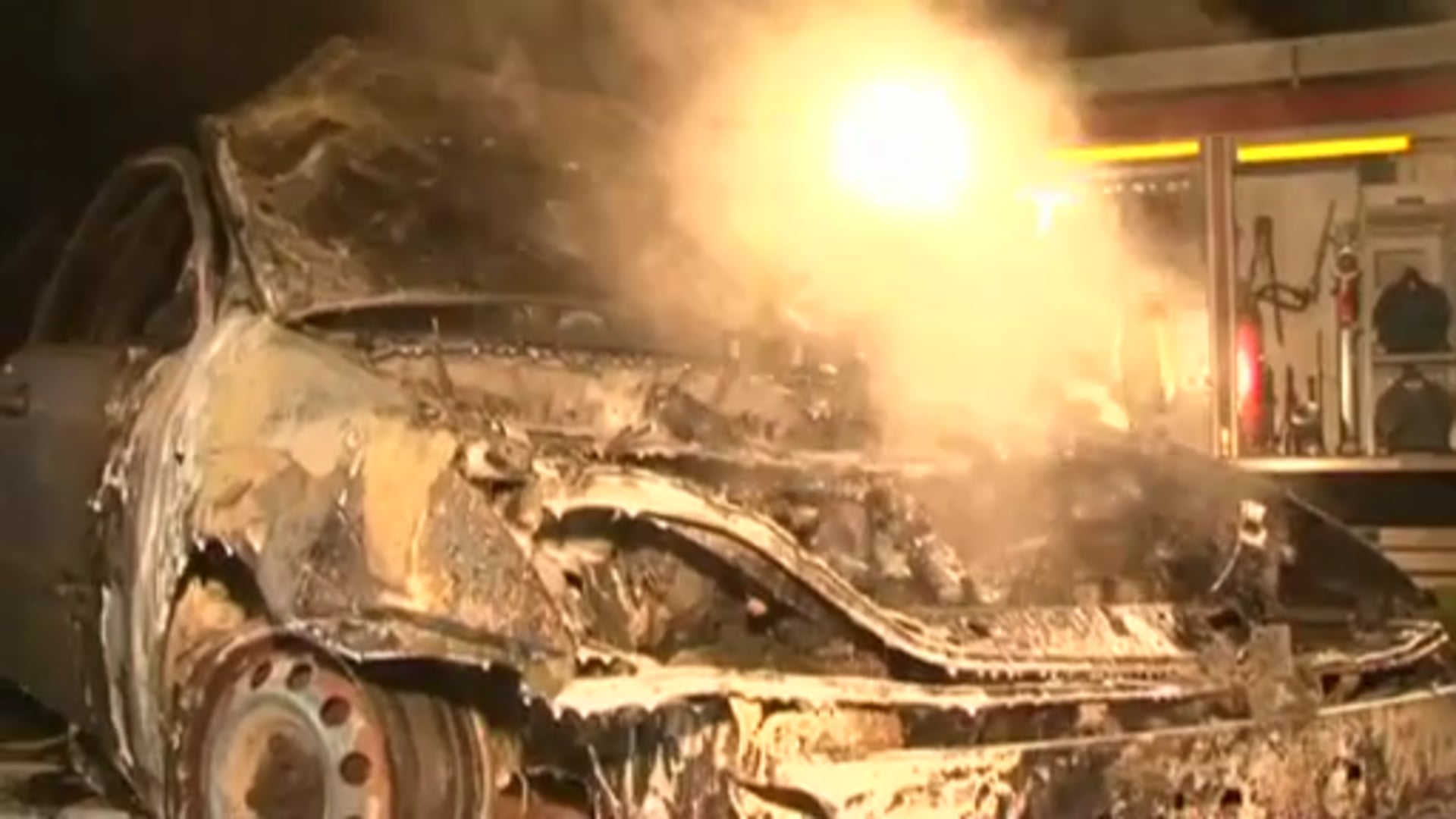 Auto brennt in Dalum