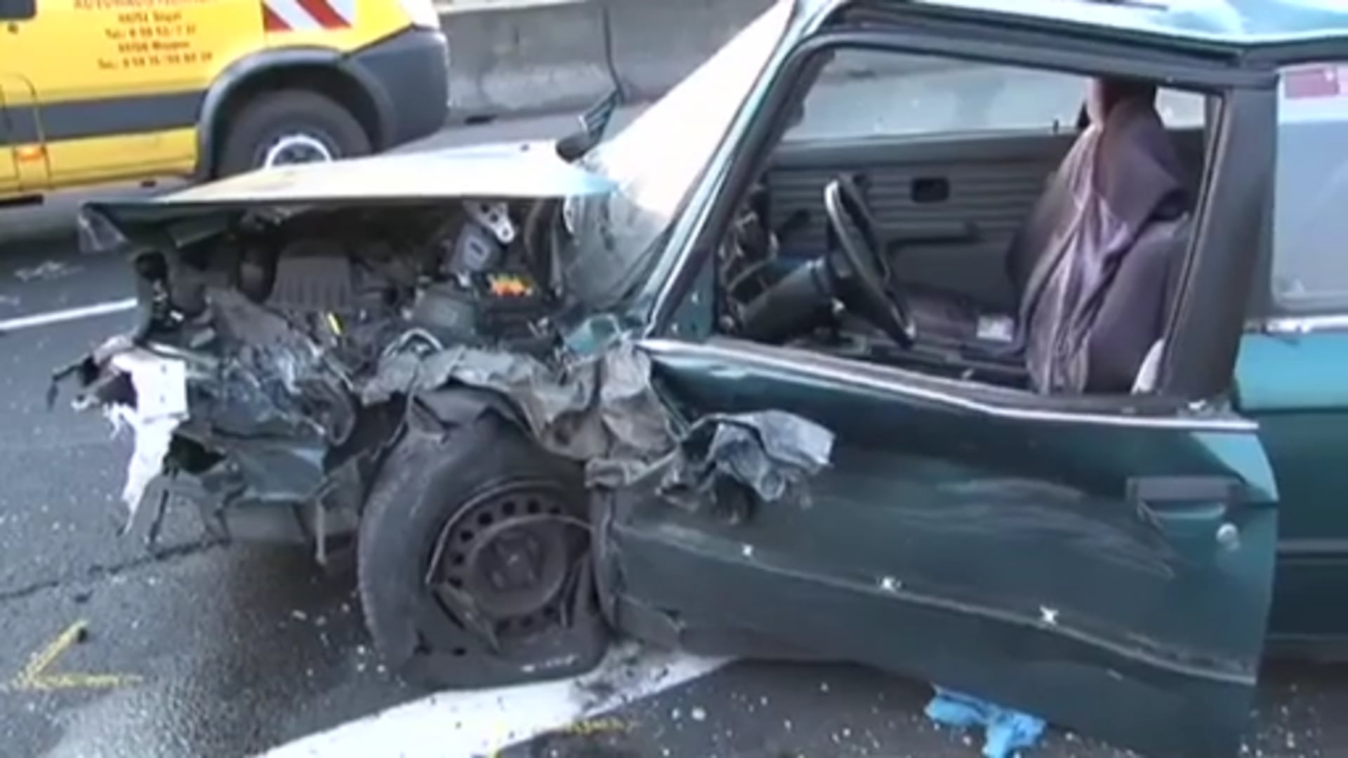 89-jähriger Geisterfahrer verursacht Unfall auf der B70