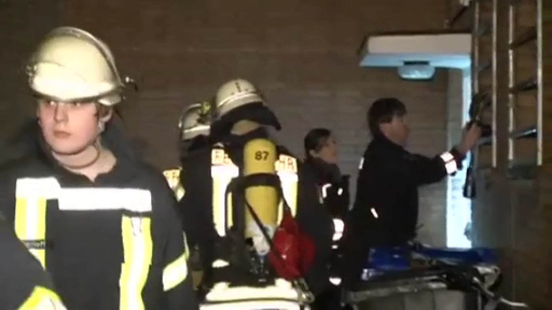 Waschmaschine brennt - Haus evakuiert