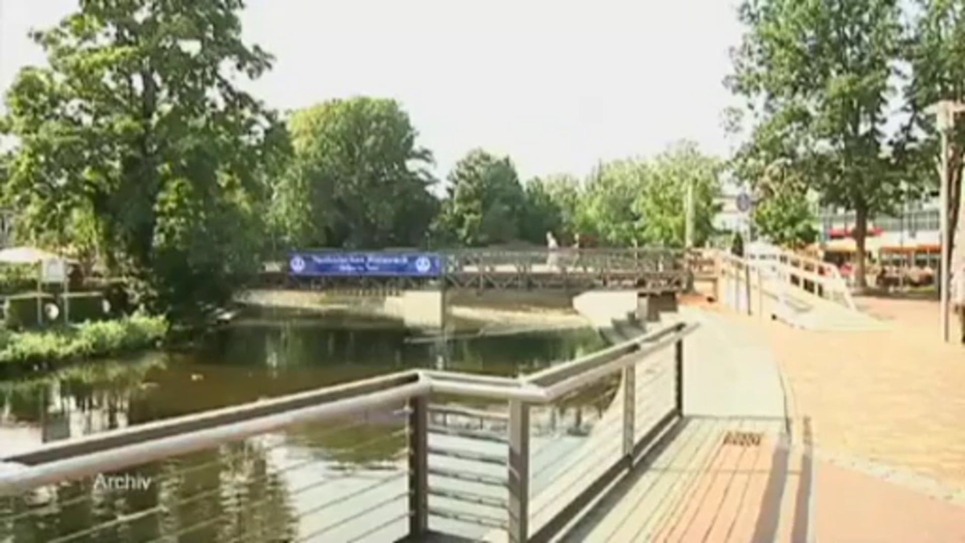 Neue Brücke am Schweinemarkt