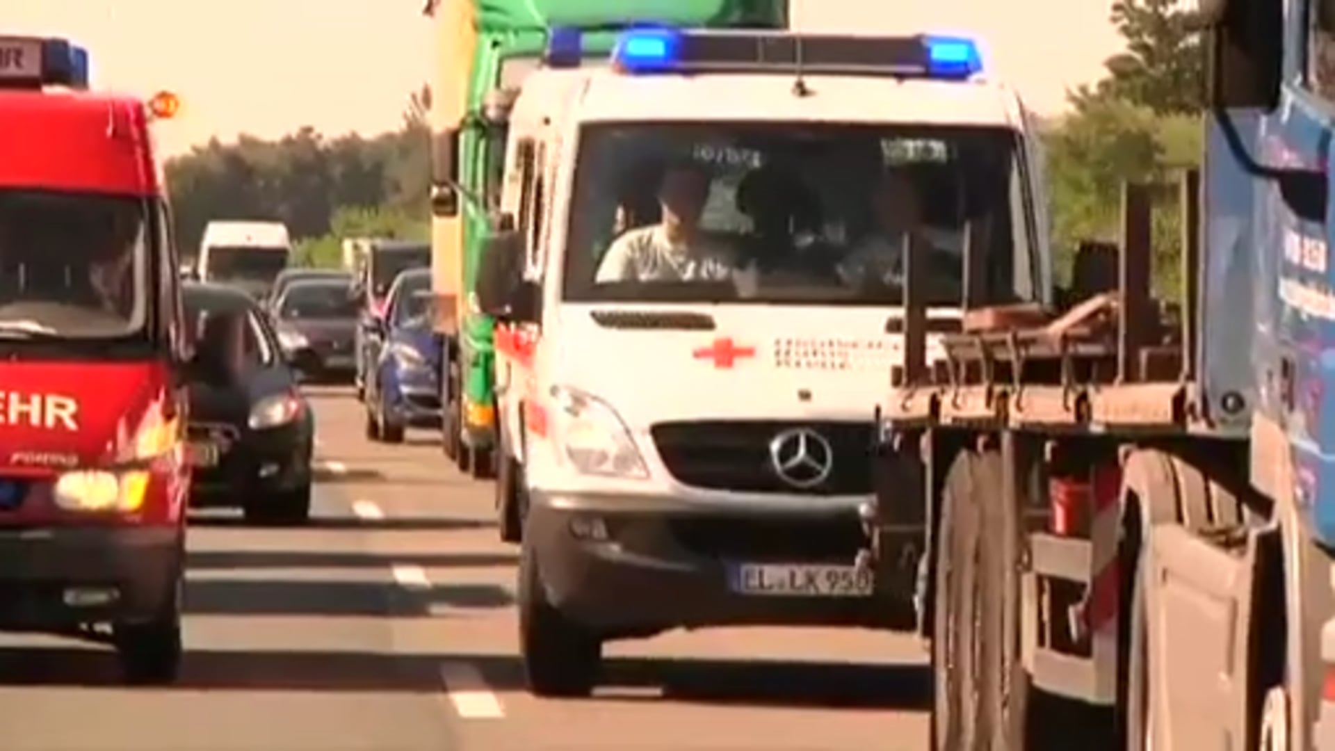 A 31 gesperrt: LKW brennt bei Haren