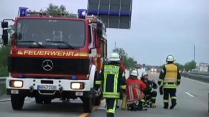 Geländewagen brennt auf der A 30