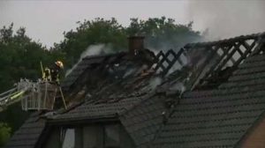 Feuer zerstört Haus in Flechum