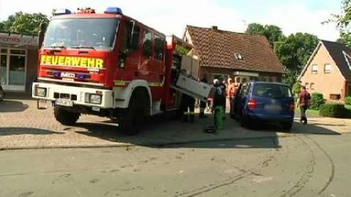 Auto aus Kanal in Georgsdorf geborgen