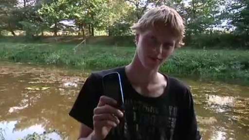 Taucher findet Handy des 16-Jährigen im Teich