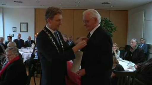 Bundesverdienstkreuz für Hubert Köllen aus Holthausen-Biene