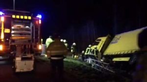 A31 muss nach LKW Unfall gesperrt werden