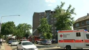 Zehn Verletzte bei Feuer in Hochhaus
