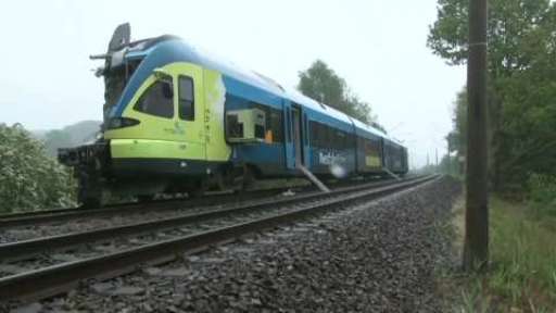Zug verunglückt zwischen Osnabrück und Bentheim: Zwei Tote und zwanzig Verletzte