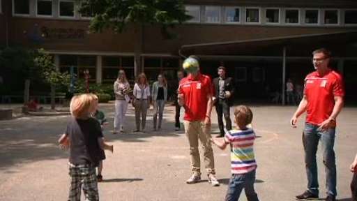 Trainieren mit den Handball-Profis - Grundschule Schepsdorf gewinnt 