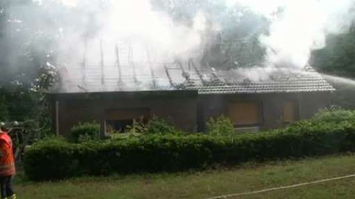 Leerstehendes Wohnhaus brennt völlig aus