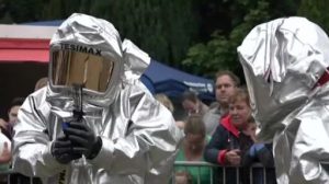 Rettungskräfte stellen sich vor beim "Tag der Blaulichter" in Emlichheim