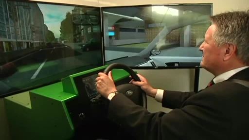 Neuer Fahrsimulator bereitet Autofahrer auf gefährliche Situationen vor