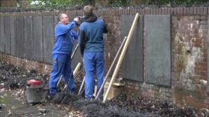 Gedenktafeln im Schwarzen Garten sind wieder komplett