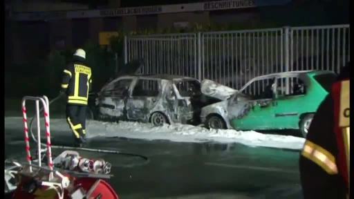 Zwei Autos brennen in Schüttorf aus
