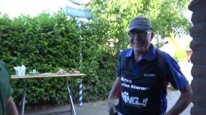 Tischtennis-Senior Atze Storm nach WM-Abenteuer in Lingen empfangen