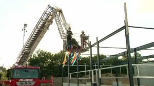 Richtkrone ziert seit Freitag das Emsbürener Feuerwehrgerätehaus