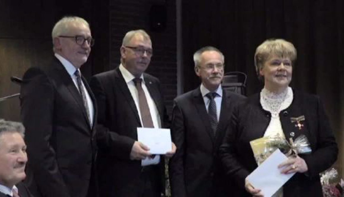 Lathener Bürgermeisterin Redenius-Heber mit Bundesverdienstkreuz ausgezeichnet