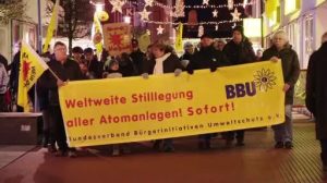 Rund 100 Menschen demonstrieren in Lingen gegen ANF