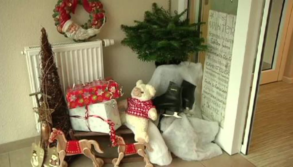 Weihnachten im Pflege und Altenheim ems TV