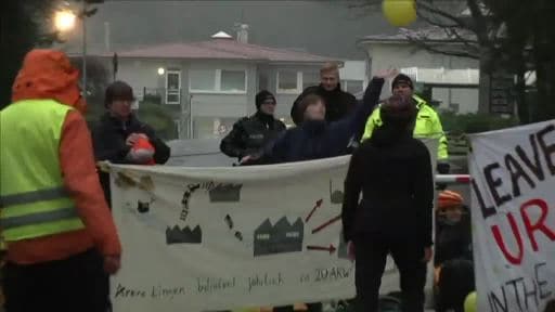 Blockade und Demo: Atomkraftgegner protestieren in Lingen