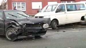 Drei Verletzte bei Autounfall in Clusorth-Bramhar