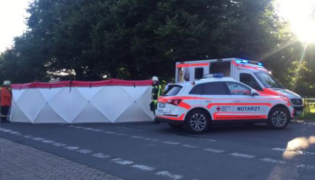 Radfahrer stirbt nach Zusammenstoß mit Auto ems TV