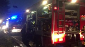 Leerstehendes Haus in Flammen