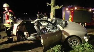 Autofahrer in Neuenhaus lebensgefährlich verletzt