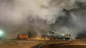 2019-11-11 13275 Doetlingen Brand Entsorgungsbetrieb a (NWM-TV)