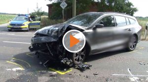 Screen_20 08 14 Ohne Fuehrerschein in Fahrschulauto gekracht