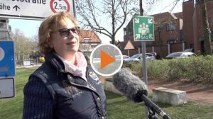 playButton_210401 April April