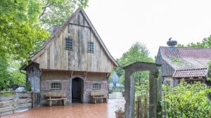 screen_Historische Schmiede im Tierpark