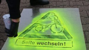 screen_polizei kontrolliert falsch fahrende radfahrer