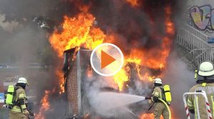 Screen_Feuer auf Supermarktparkplatz