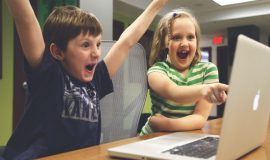 symbol_kinder_laptop_online