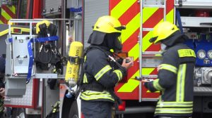 screen_Holzschuppen in Brand geraten