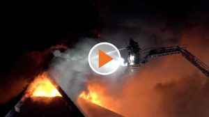 Screen_21 11 26 Flammen nehmen fuenf Personen das Zuhause