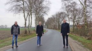 Neuer Asphalt auf Aatalstraße