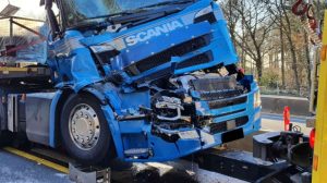 220223_Screen_Tieflader_kracht_in_LKW