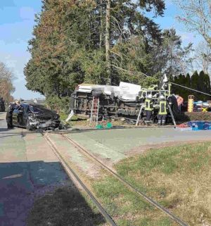 220328_Schwerer-Verkehrsunfall-in-Surwold
