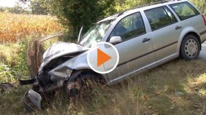220919_Screen_28-jaehriger_Fahrer_kollidiert_mit_Baum