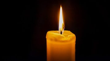 Symbolbild_Kerze_Trauer