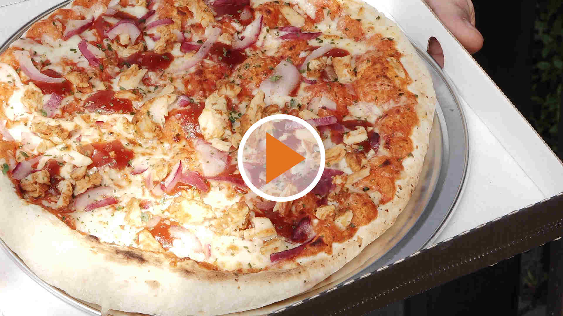 230517_Screen_Ofenfrische-Pizza-aus-dem-Automaten
