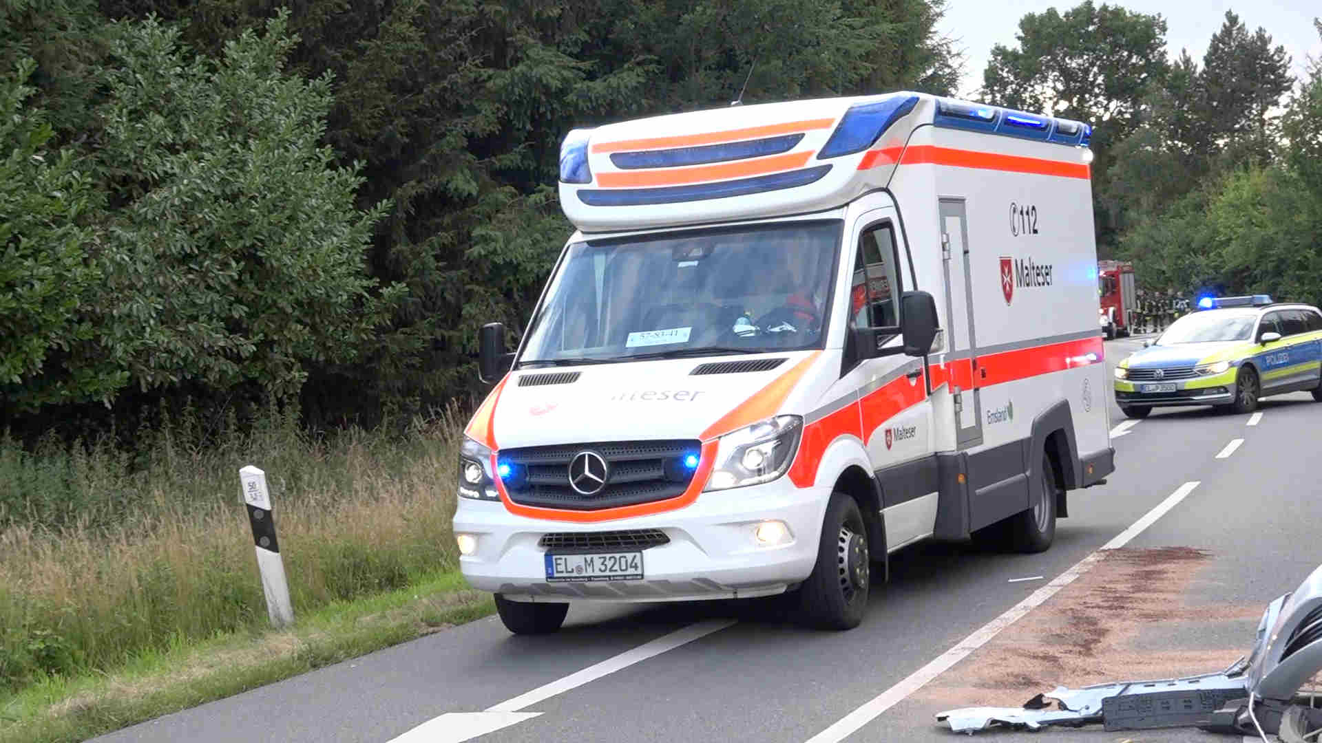 KrankenwagenPolizei_Symbolbild_1