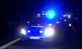 PolizeiwagenBlaulicht_Symbolbild_1