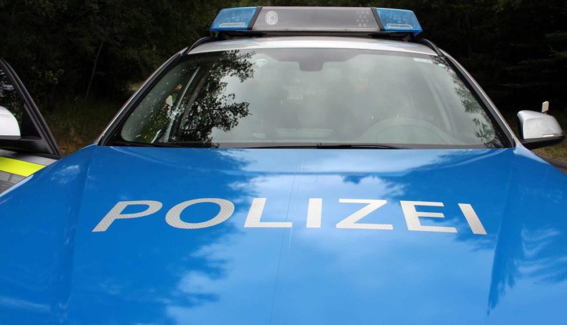 Symbolbild_Blaulicht_Polizei_Auto_a